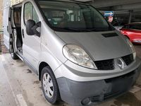 Gebraucht Renault Trafic 146 PS (107 kW) 2009 Silber Van / Kleinbus