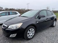 Gebraucht Opel Astra 140 PS (102 kW) 2011 Schwarz Limousine