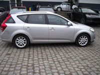 Gebraucht Kia Ceed 109 PS (80 kW) 2010 Silber Kleinwagen