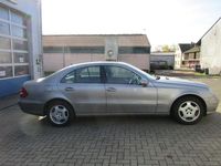 Gebraucht Mercedes E220 Elegance 150 PS (110 kW) 2004 Andere farben Limousine