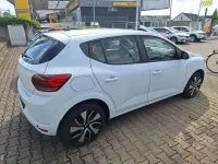 Używany Dacia Sandero Expression 91 KM (66 kW) 2024 Biały Hatchback