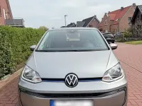 Second-hand VW e-up! 61 kW (83 CP) 2021 Argintiu Hatchback