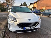 Gebraucht Ford Kuga Titanium 150 PS (110 kW) 2020 Weiß SUV
