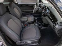 Gebraucht Mini Cooper Essential 136 PS (100 kW) 2023 Melting silver iii metallic Kleinwagen