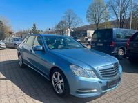 Gebraucht Mercedes E220 Avantgarde 170 PS (125 kW) 2011 Blau Limousine