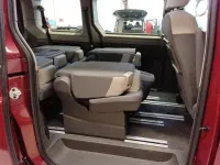 Gebraucht VW Multivan Basis 204 PS (150 kW) 2024 Rot Van / Kleinbus