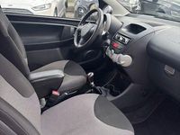 Gebraucht Toyota Aygo Cool 68 PS (50 kW) 2013 Rot Kleinwagen