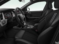 Gebraucht BMW 120 Advantage 190 PS (139 kW) 2023 Schwarz (schwarz) Kleinwagen