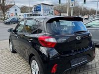 Gebraucht Hyundai i10 Trend 67 PS (49 kW) 2020 Schwarz Kleinwagen