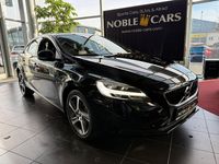 Gebraucht Volvo V40 Momentum 152 PS (111 kW) 2017 Schwarz Limousine