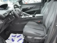 Gebraucht Peugeot 5008 Allure 131 PS (96 kW) 2024 Grau SUV