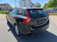 Gebraucht Volvo V60 Summum 215 PS (158 kW) 2013 Schwarz Kombi