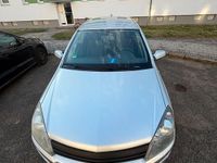 Gebraucht Opel Astra 116 PS (85 kW) 2004 Silber Limousine
