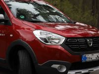 gebraucht Dacia Dokker Stepway Kalahari-Rot-Metallic
