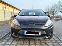 Gebraucht Ford Fiesta Ambiente 82 PS (60 kW) 2010 Schwarz Kleinwagen