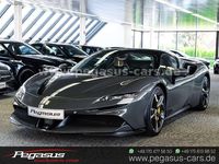 Gebraucht Ferrari SF90 1001 PS (736 kW) 2024 Grau Cabrio