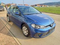 Gebraucht VW Polo Basis 95 PS (69 kW) 2023 Blau Kleinwagen
