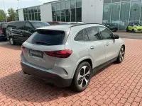 Gebraucht Mercedes GLA200 AMG line 163 PS (119 kW) 2026 Manufaktur lack manufaktur alpingrau uni SUV