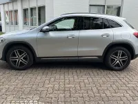 Gebraucht Mercedes GLA180 Progressive 136 PS (100 kW) 2020 Silber SUV
