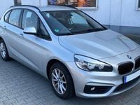 Gebraucht BMW 220 Active Tourer Advantage 192 PS (141 kW) 2016 Silber Van / Kleinbus