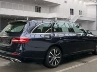Gebraucht Mercedes E300 320 PS (235 kW) 2022 Blau Kombi