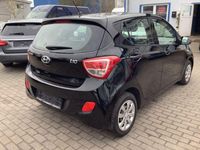 Gebraucht Hyundai i10 Classic 67 PS (49 kW) 2015 Schwarz Kleinwagen
