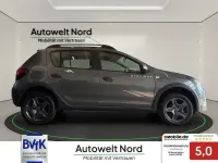 Gebraucht Dacia Sandero Celebration 90 PS (66 kW) 2018 Islandgrau Limousine