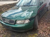 Gebraucht Audi A4 125 PS (91 kW) 1998 Grün Limousine