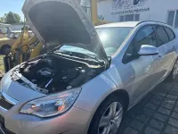 Gebraucht Opel Astra Design Edition 140 PS (102 kW) 2011 Silber Kombi