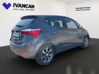 Gebraucht Hyundai ix20 Space Plus 125 PS (91 kW) 2019 Micron grey Kleinwagen