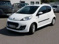 Gebraucht Peugeot 107 Active 68 PS (50 kW) 2014 Weiss 068/deckende lackierung Kleinwagen