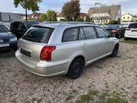 Gebraucht Toyota Avensis Sol 177 PS (130 kW) 2006 Gold Kombi