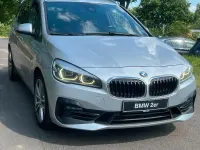 Gebraucht BMW 220 Sport Line 190 PS (139 kW) 2020 Silber Van / Kleinbus