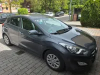 Gebraucht Hyundai i30 101 PS (74 kW) 2016 Silber Limousine