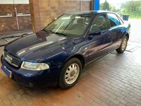 Gebraucht Audi A4 125 PS (91 kW) 1999 Blau Limousine
