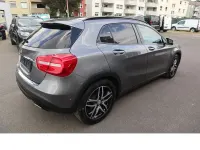 Gebraucht Mercedes GLA200 156 PS (114 kW) 2015 Grau SUV