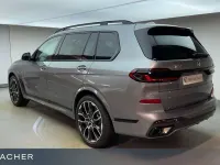 Neu BMW X7 Performance 352 PS (258 kW) 2026 Skyscraper grau metallic SUV