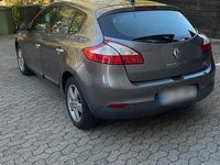 Gebraucht Renault Mégane 106 PS (77 kW) 2010 Silber Limousine