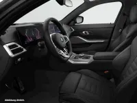 Gebraucht BMW 330 286 PS (210 kW) 2025 Black sapphire metallic Kombi