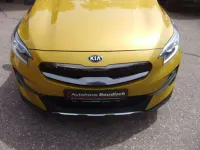Gebraucht Kia XCeed Spirit 141 PS (103 kW) 2021 Quantumgelb SUV