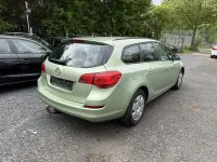 Gebraucht Opel Astra Design Edition 116 PS (85 kW) 2011 Grün Limousine