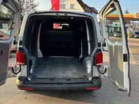Gebraucht VW Transporter 150 PS (110 kW) 2021 Reflexsilber metallic Van