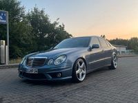 Gebraucht Mercedes E500 AMG 306 PS (225 kW) 2002 Blau Limousine