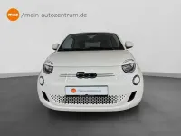 Gebraucht Fiat 500e Basis 86 kW (118 PS) 2023 Colore esterno (arktis weiß) Kleinwagen