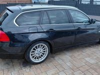 Gebraucht BMW 325 204 PS (150 kW) 2010 Schwarz Kombi