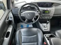 Gebraucht SsangYong Rodius 178 PS (130 kW) 2018 Space black lak Van / Kleinbus