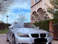 Gebraucht BMW 320 177 PS (130 kW) 2010 Silber Kombi