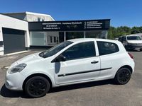 Gebraucht Renault Clio III Expression 75 PS (55 kW) 2010 Weiß Kleinwagen