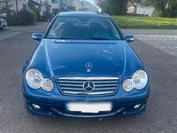 Gebraucht Mercedes C180 143 PS (105 kW) 2006 Blau Coupé