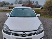 Gebraucht Opel Astra Edition 116 PS (85 kW) 2010 Weiß Kombi